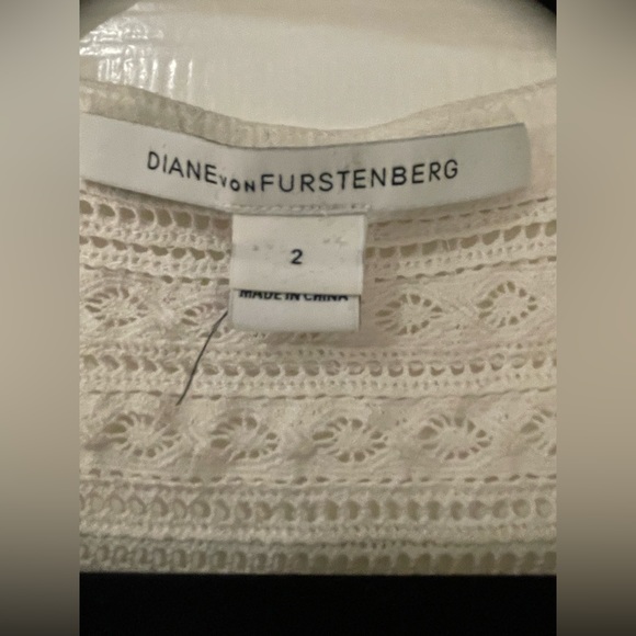 White DVF cotton long sleeve blouse. size 2 - Picture 3 of 3